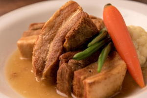 豚バラ肉の白ワイン煮込み